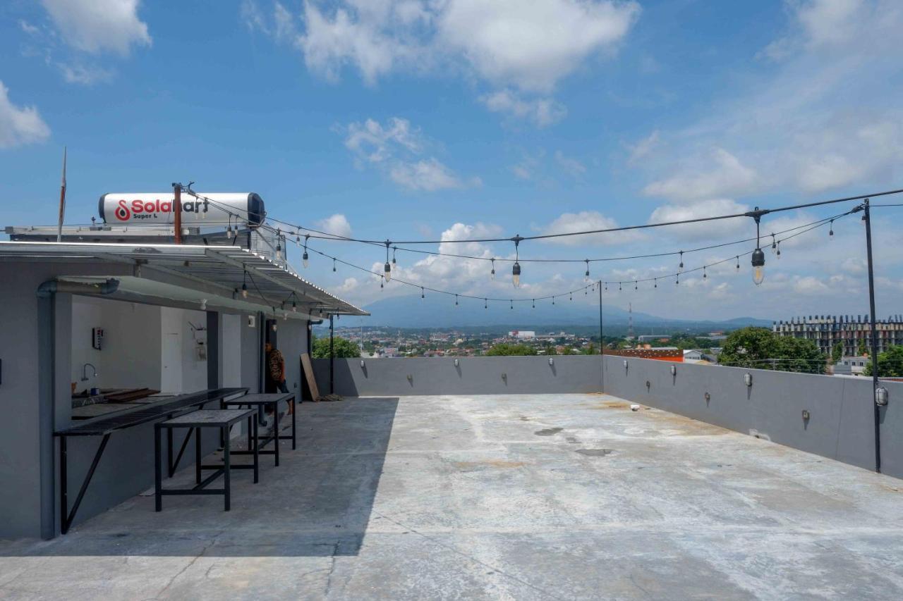 Reddoorz Plus Near Patung Kuda Undip Jatingaleh Dış mekan fotoğraf